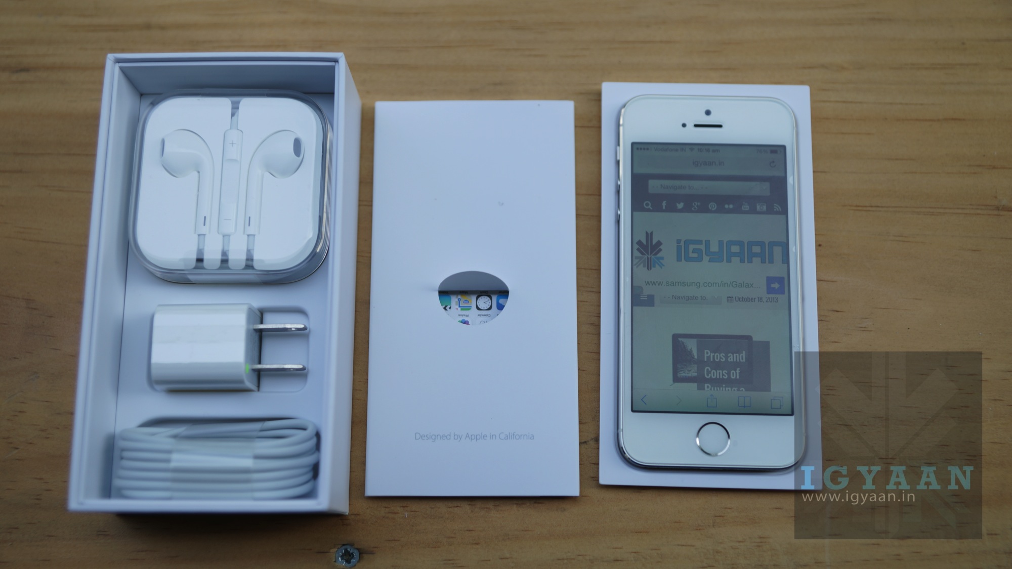 Apple iPhone 5s Unboxing and First Look