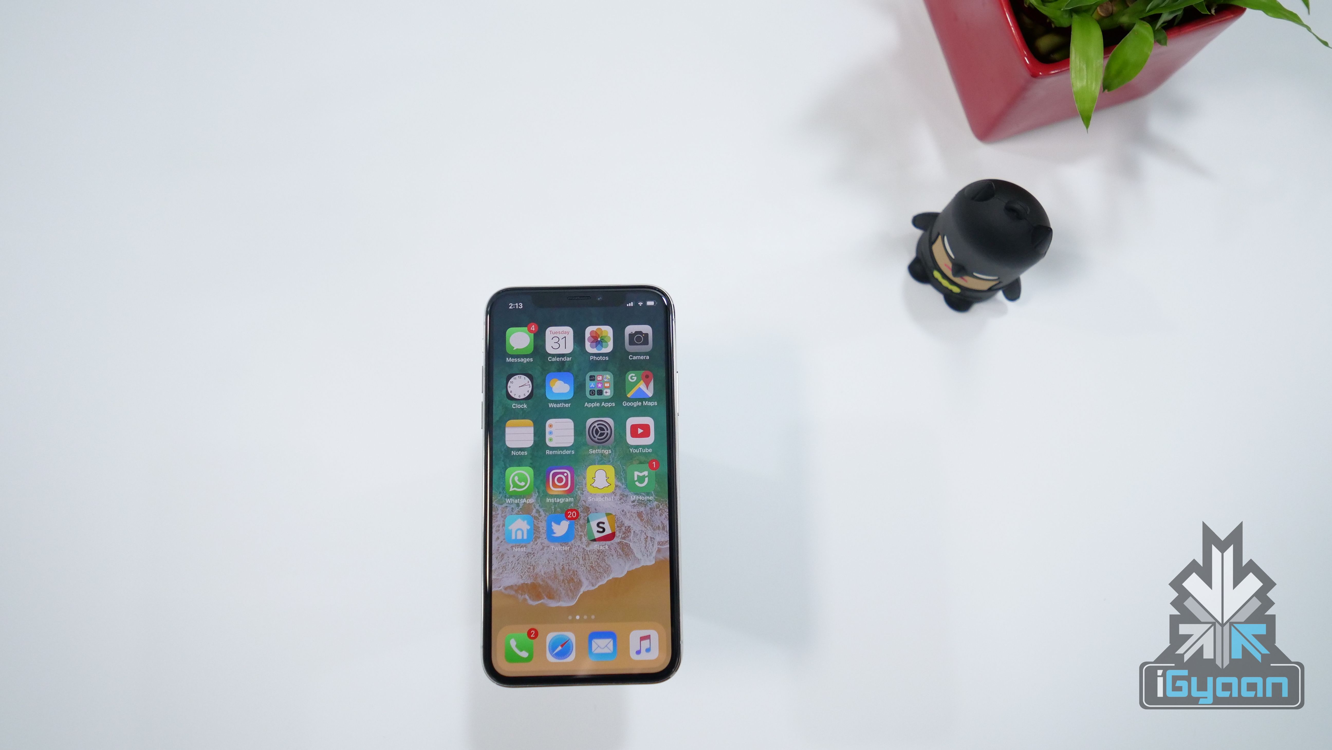 Apple may discontinue iPhone X around mid