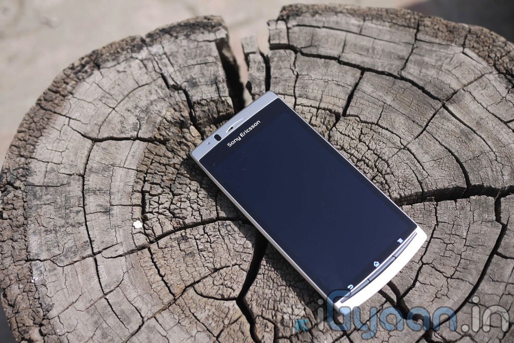 Sony Ericsson Xperia Arc : Full Review with Video