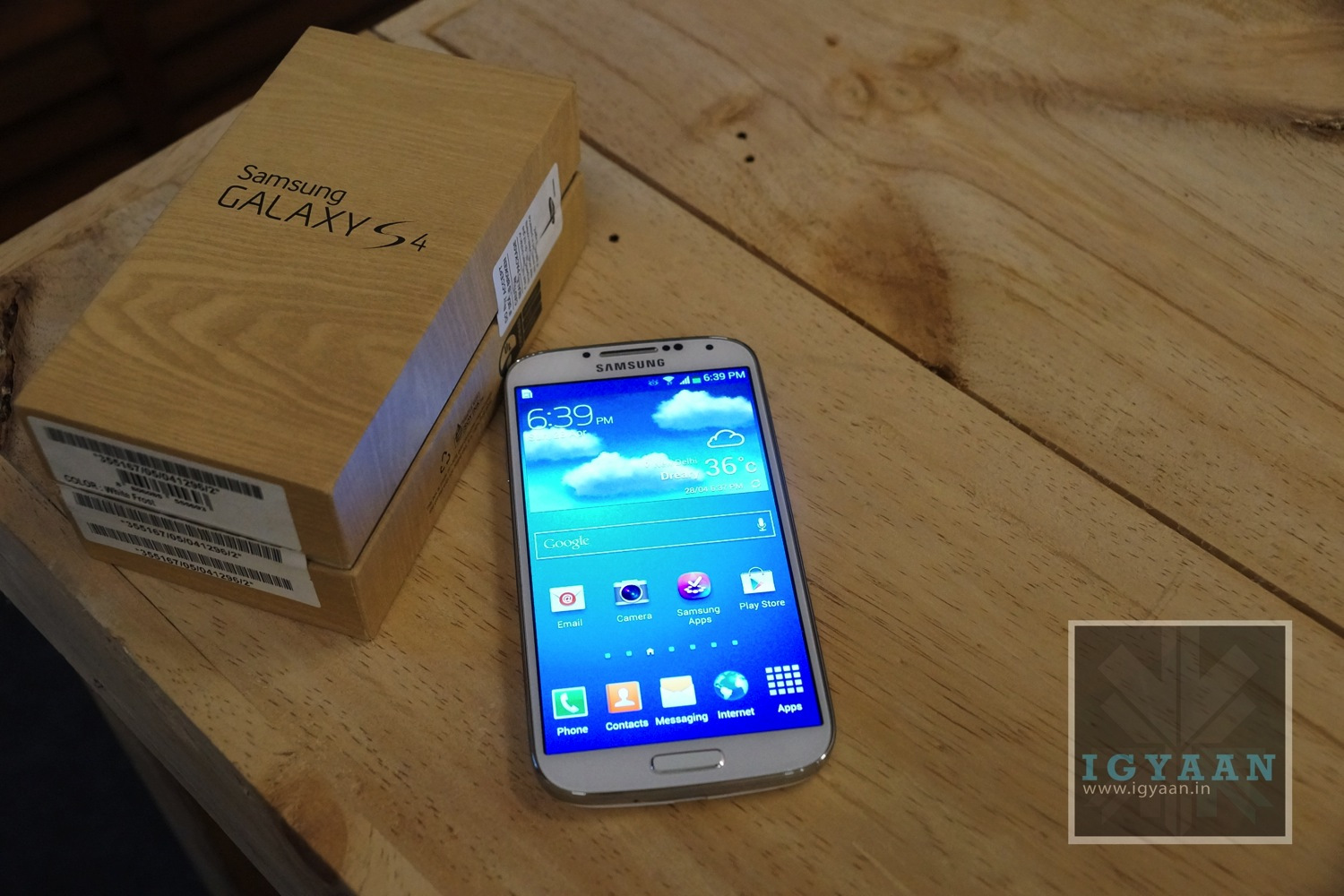 Samsung Galaxy S4 Unboxing, Review, Detailed Specs, Video and Price