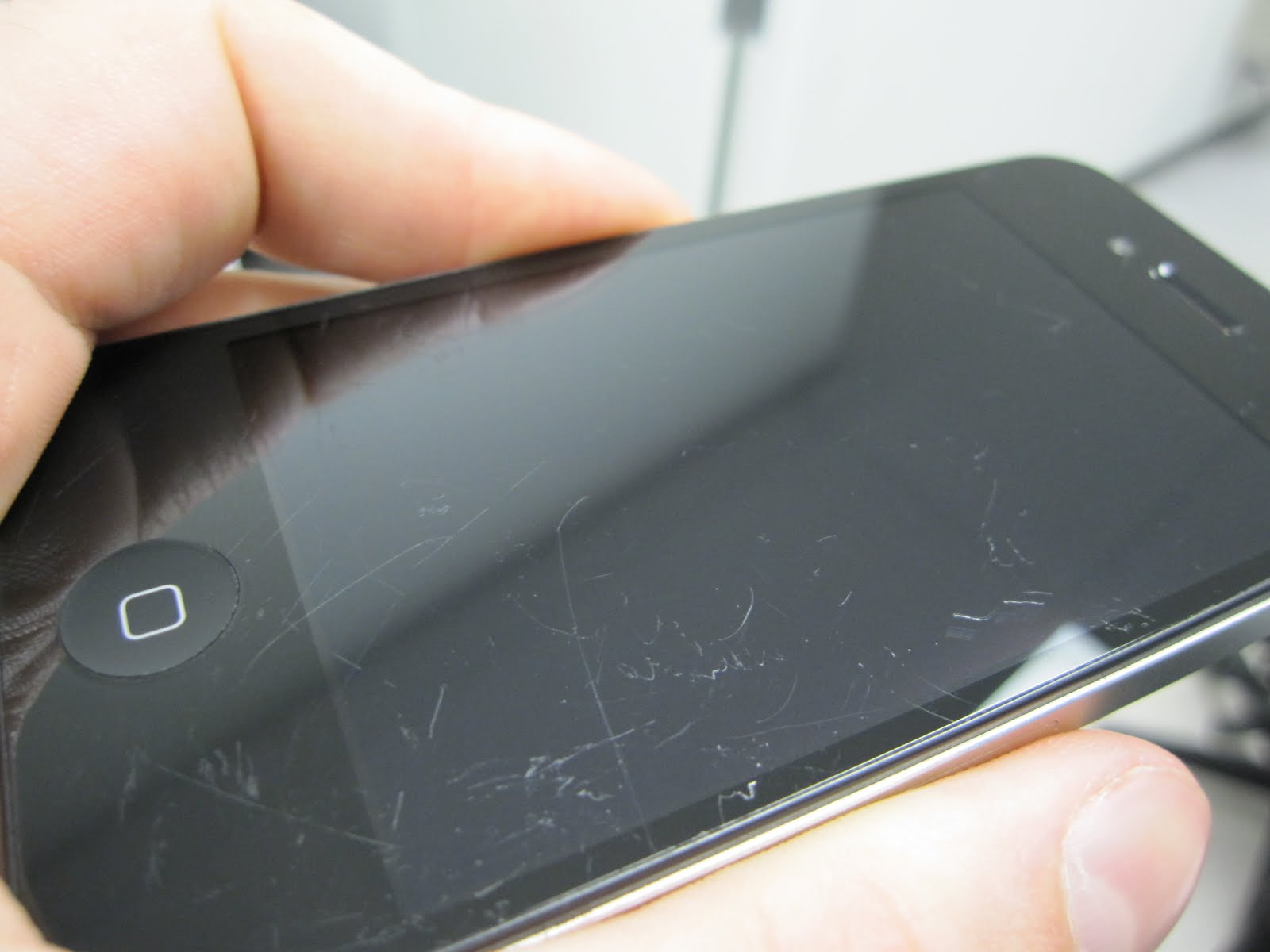 Tips To Remove Scratches From Mobile Screen Scratch Remover For Phone With  Toothpaste Baking Soda 