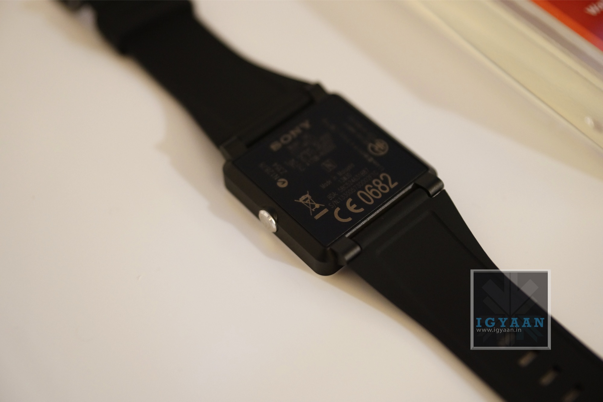 Hands On : Sony Rs. 14990 SmartWatch 2 is lesson Samsung could use