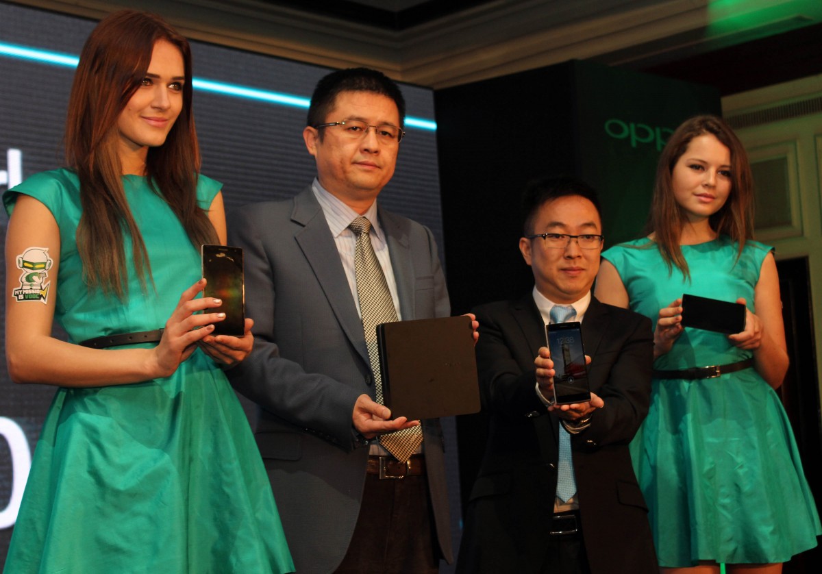 General Managers Steven-shi-feng and CEO Tom-lu releasing the Find 7 and 7a