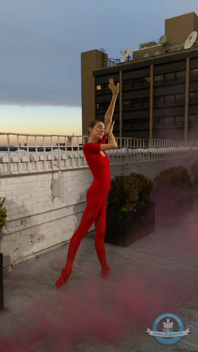 HTC Desire Eye and RE Sample4