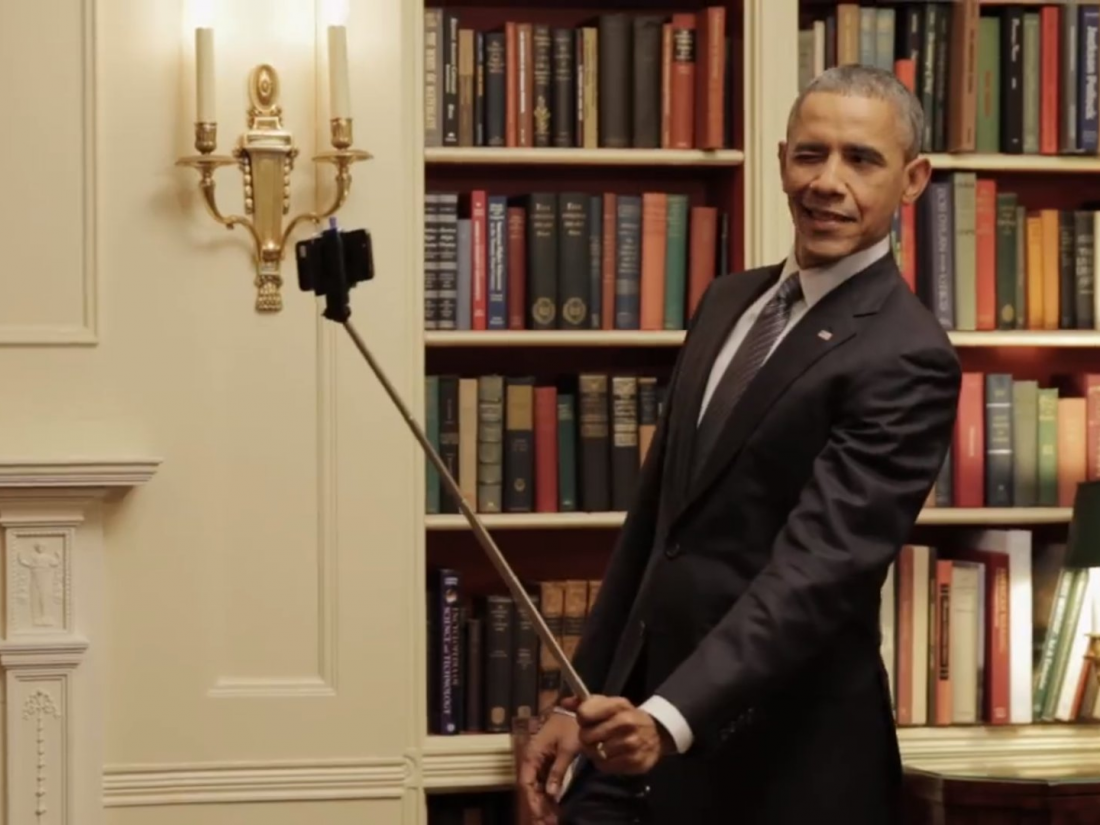 Barack Obama clicks a selfie