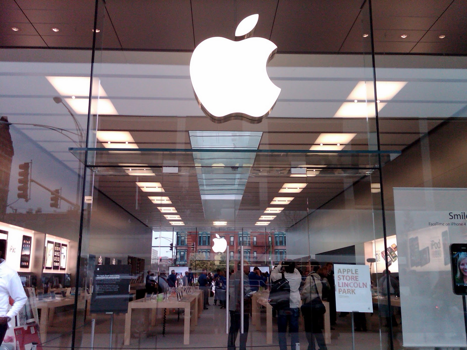 Apple store 1