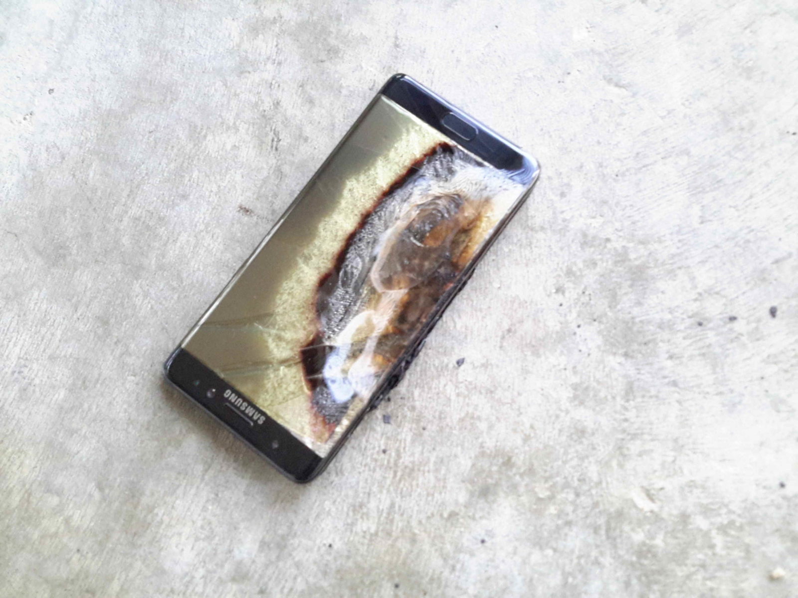 5 Tips to Prevent Your Phone Battery from Exploding