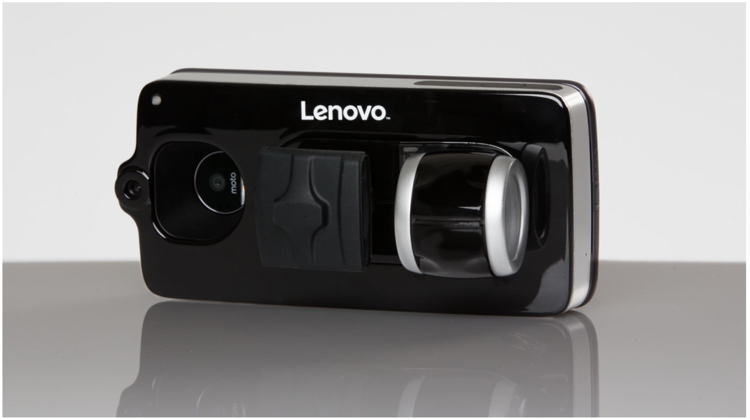 Motorola Wants To Keep Your Health In Check With The New Moto Mod