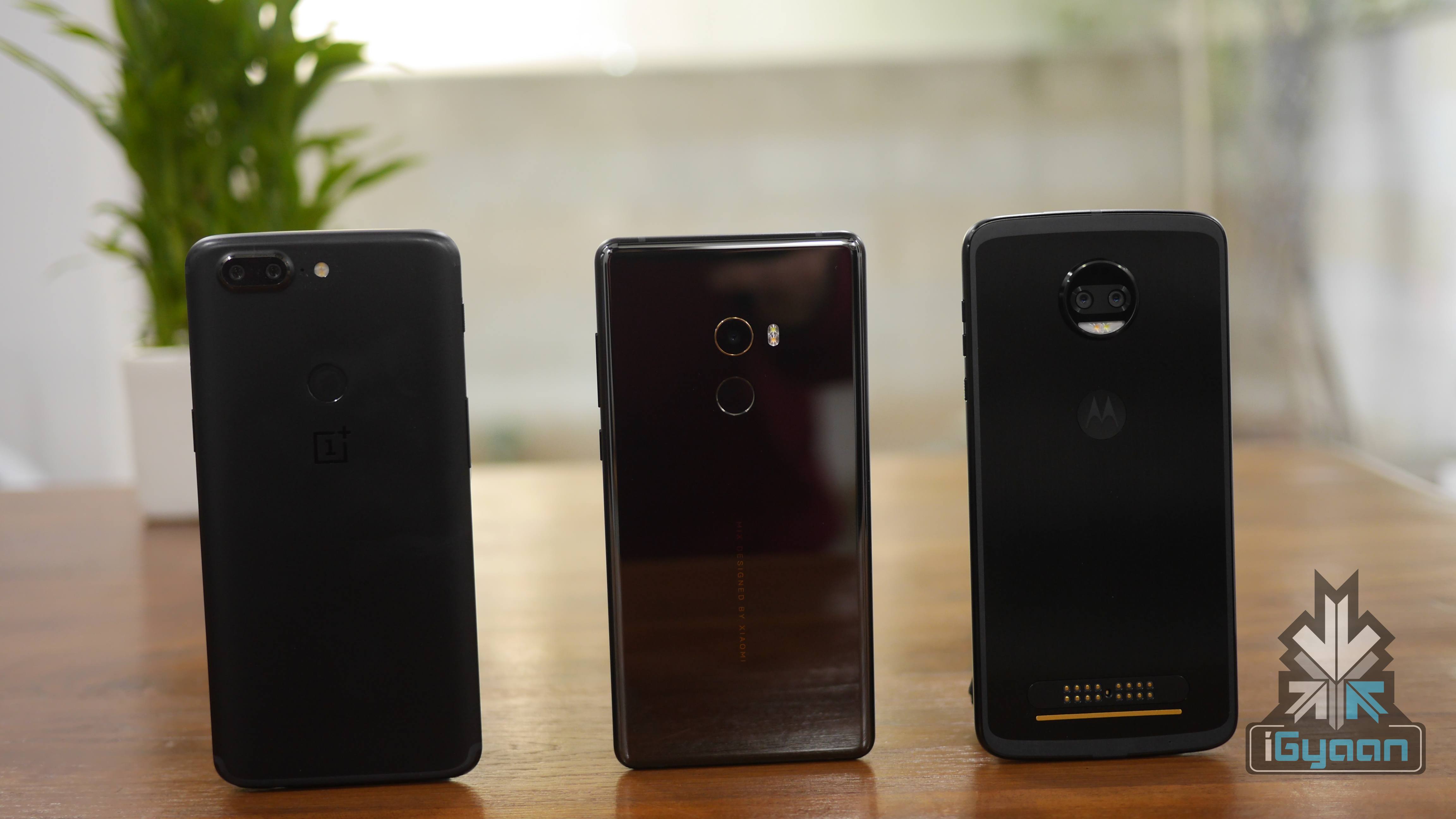 Moto Z2 Force Vs OnePlus 5T Vs Xiaomi Mi Mix 2