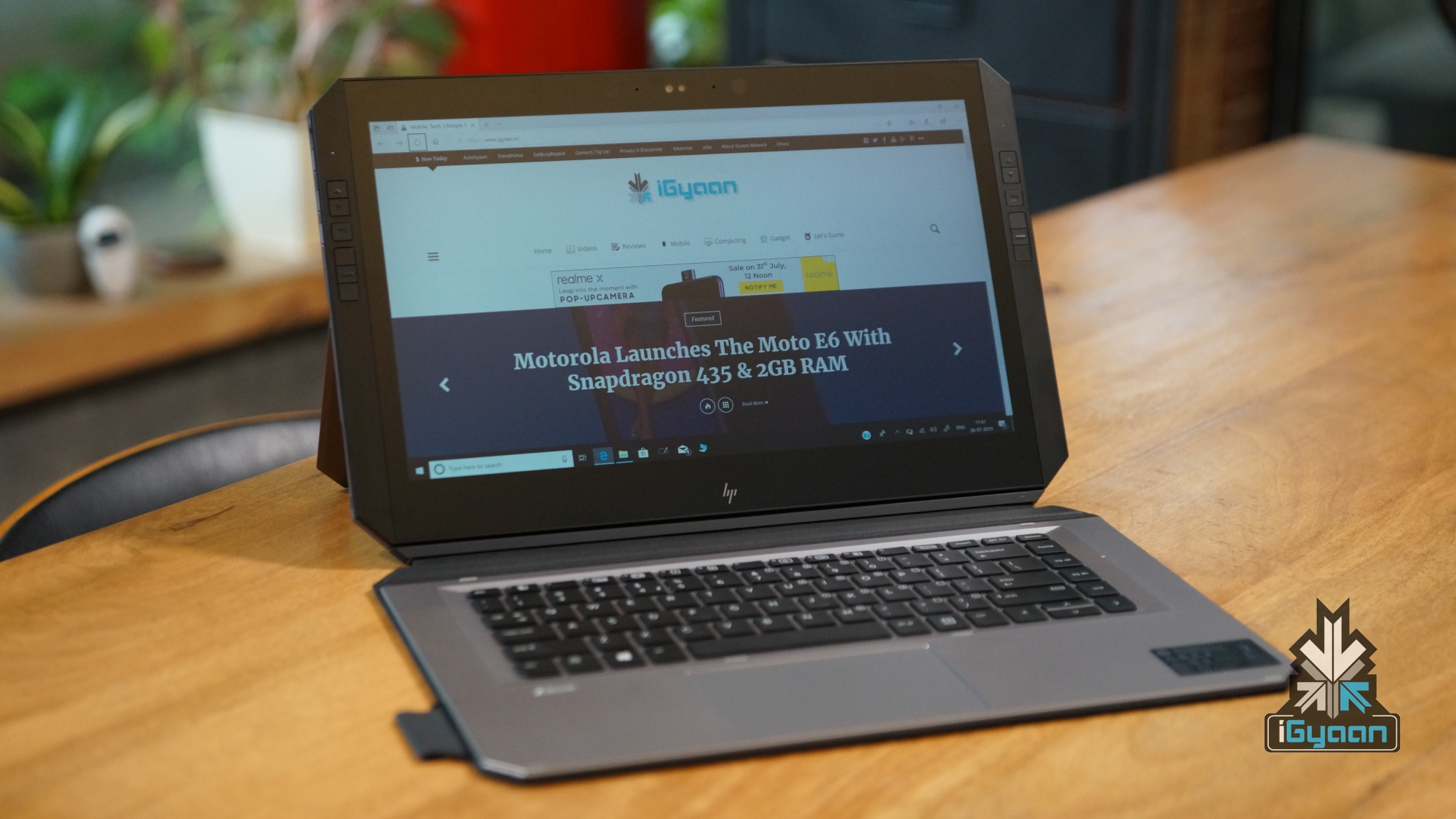 Purper Veilig knal HP Zbook X2 G4 Unboxing & Hands On, Specs & Features | iGyaan